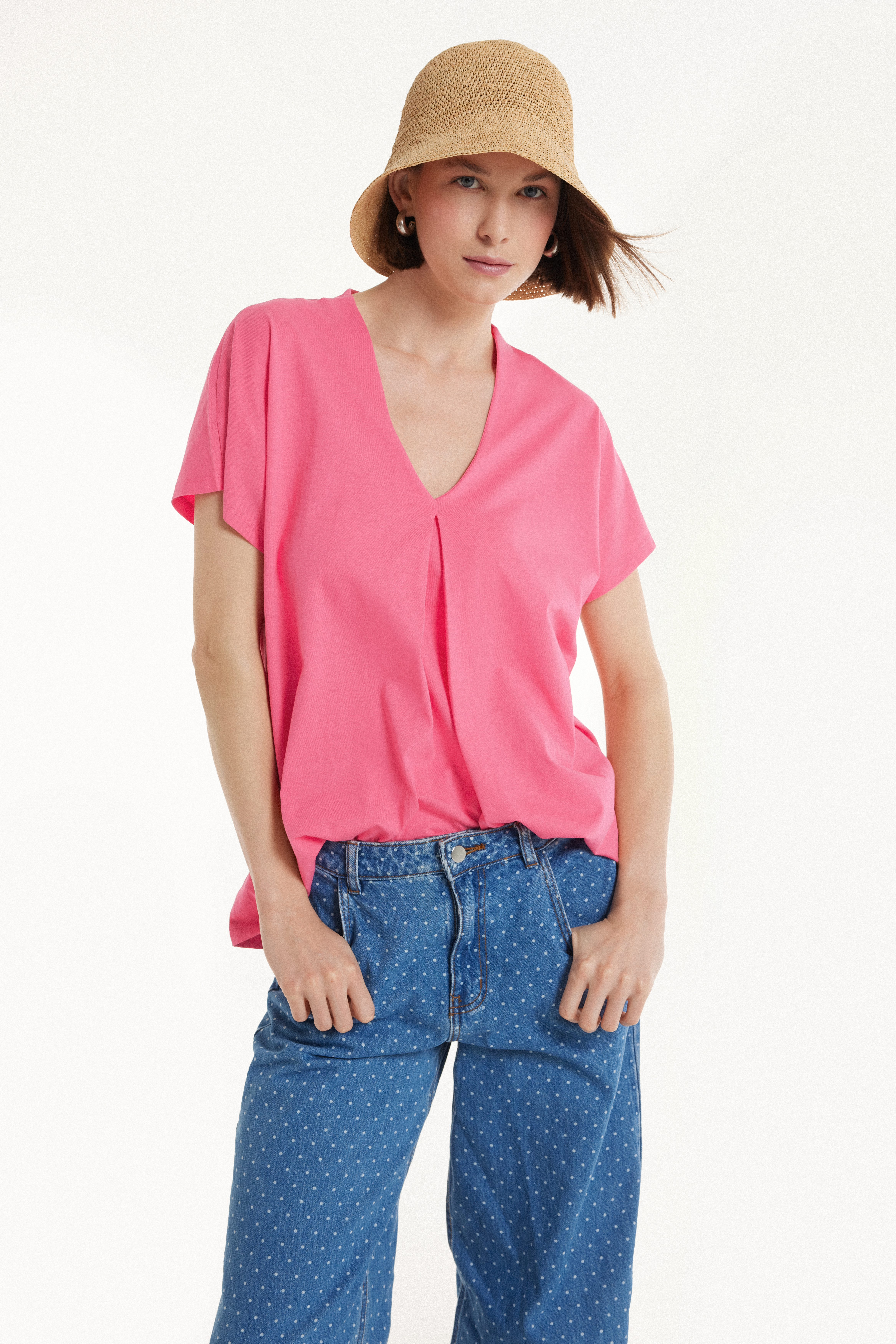 V-Neck Cotton T-Shirt with Pleat