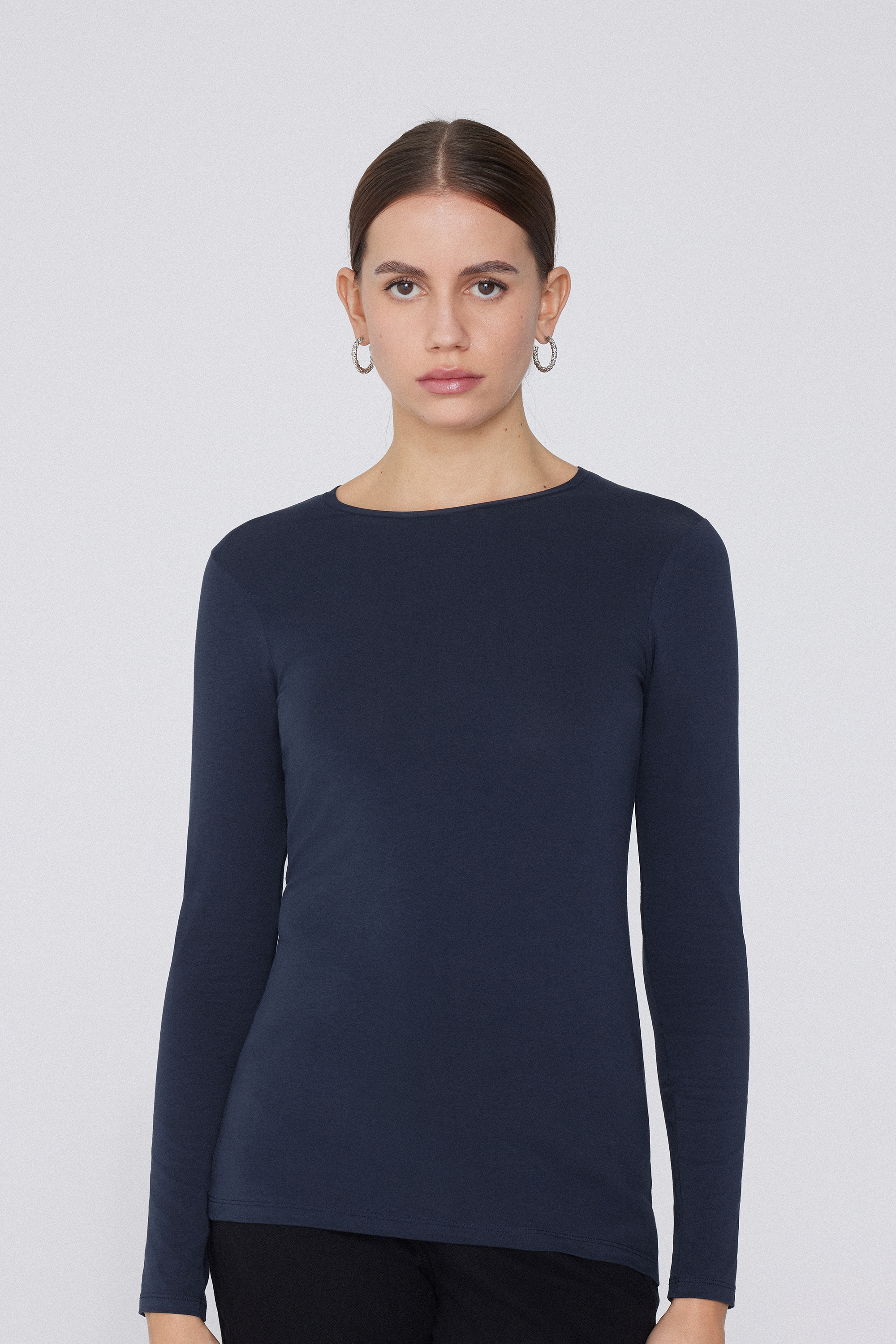 Organic Stretch Cotton Top with Long Sleeves and a Round Neck