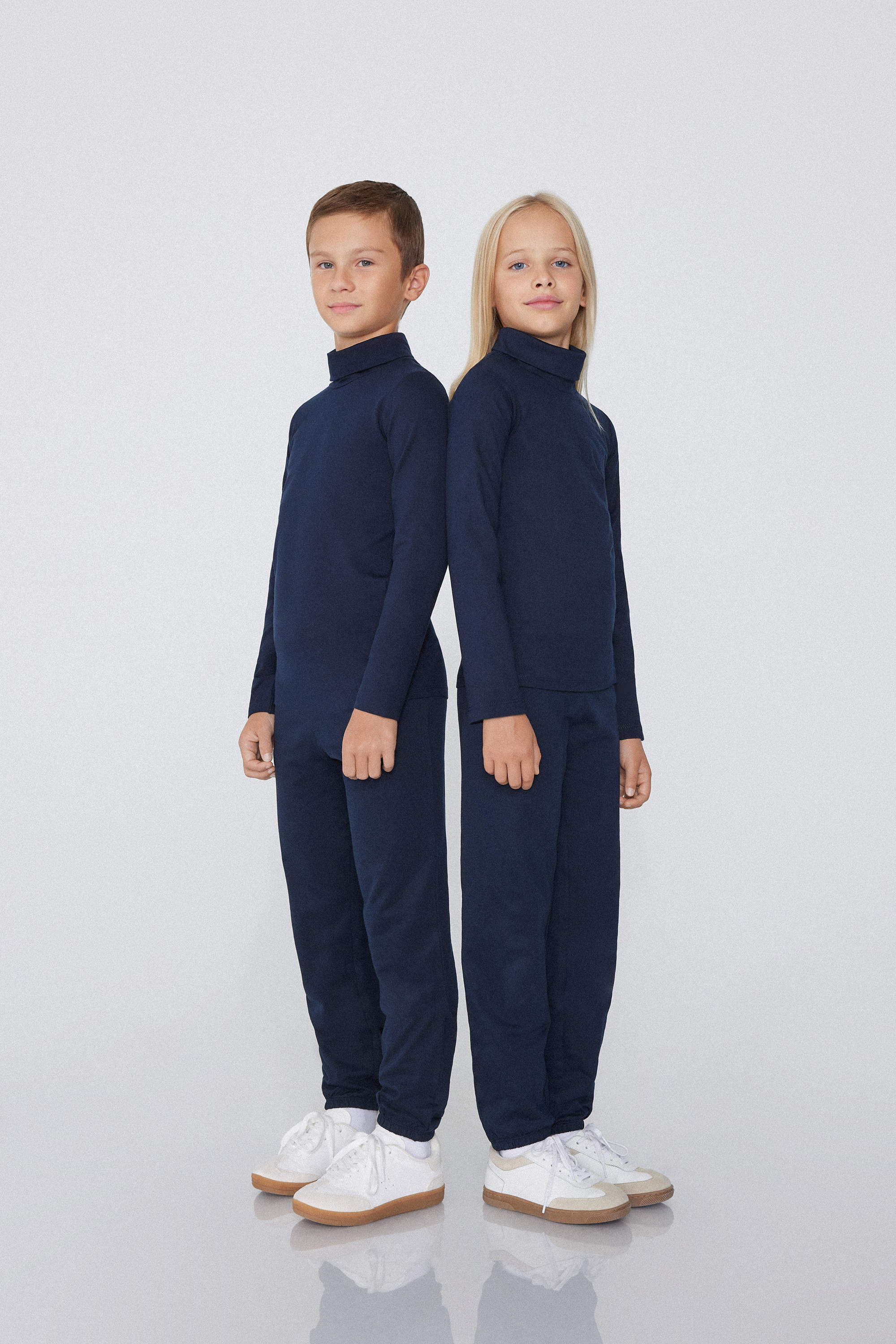 Magasnyak&uacute; Hossz&uacute; Ujj&uacute; Thermo Unisex Gyermek Pamut Felső