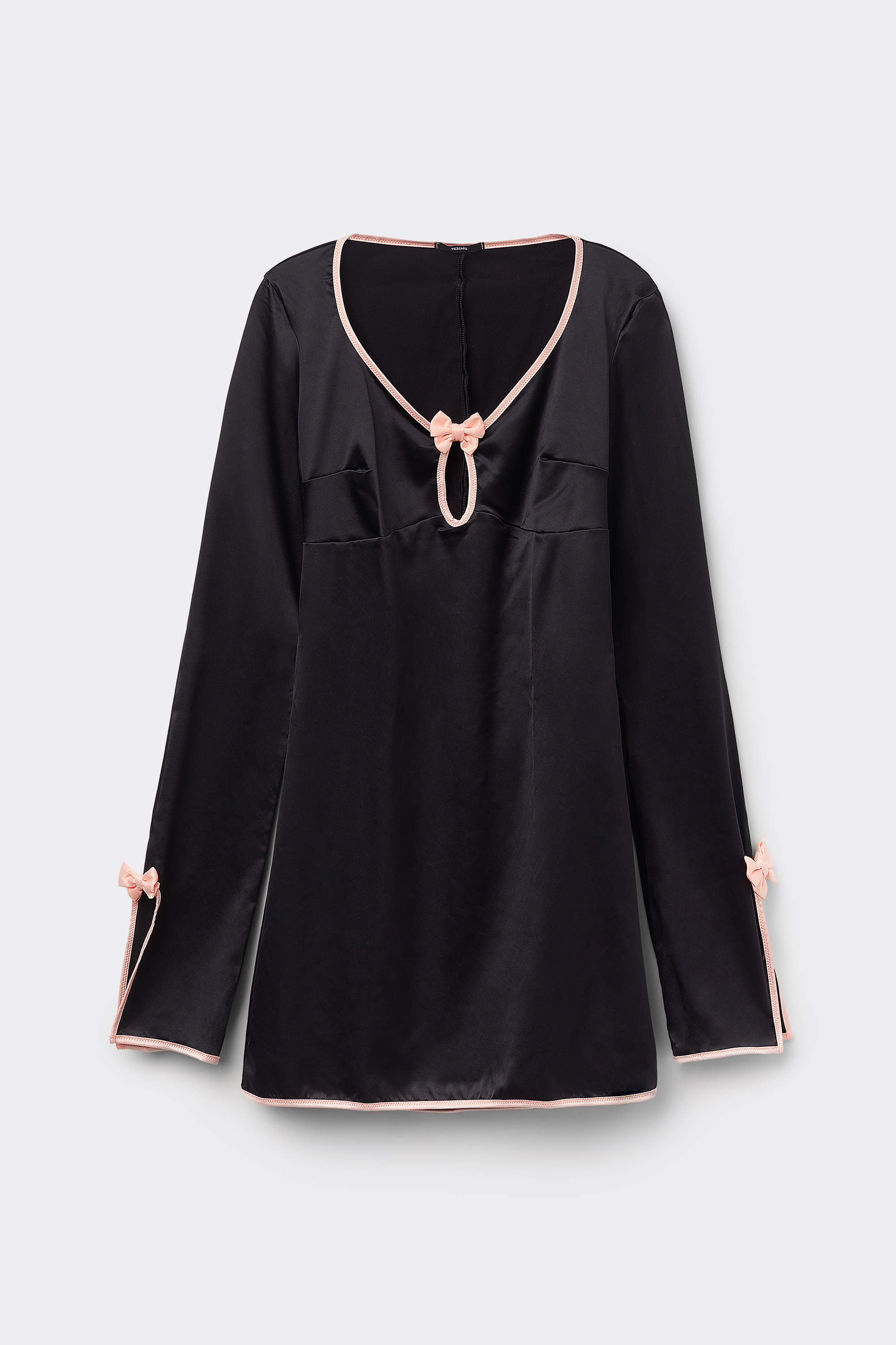 Fancy Ribbon Long-Sleeved Chemise