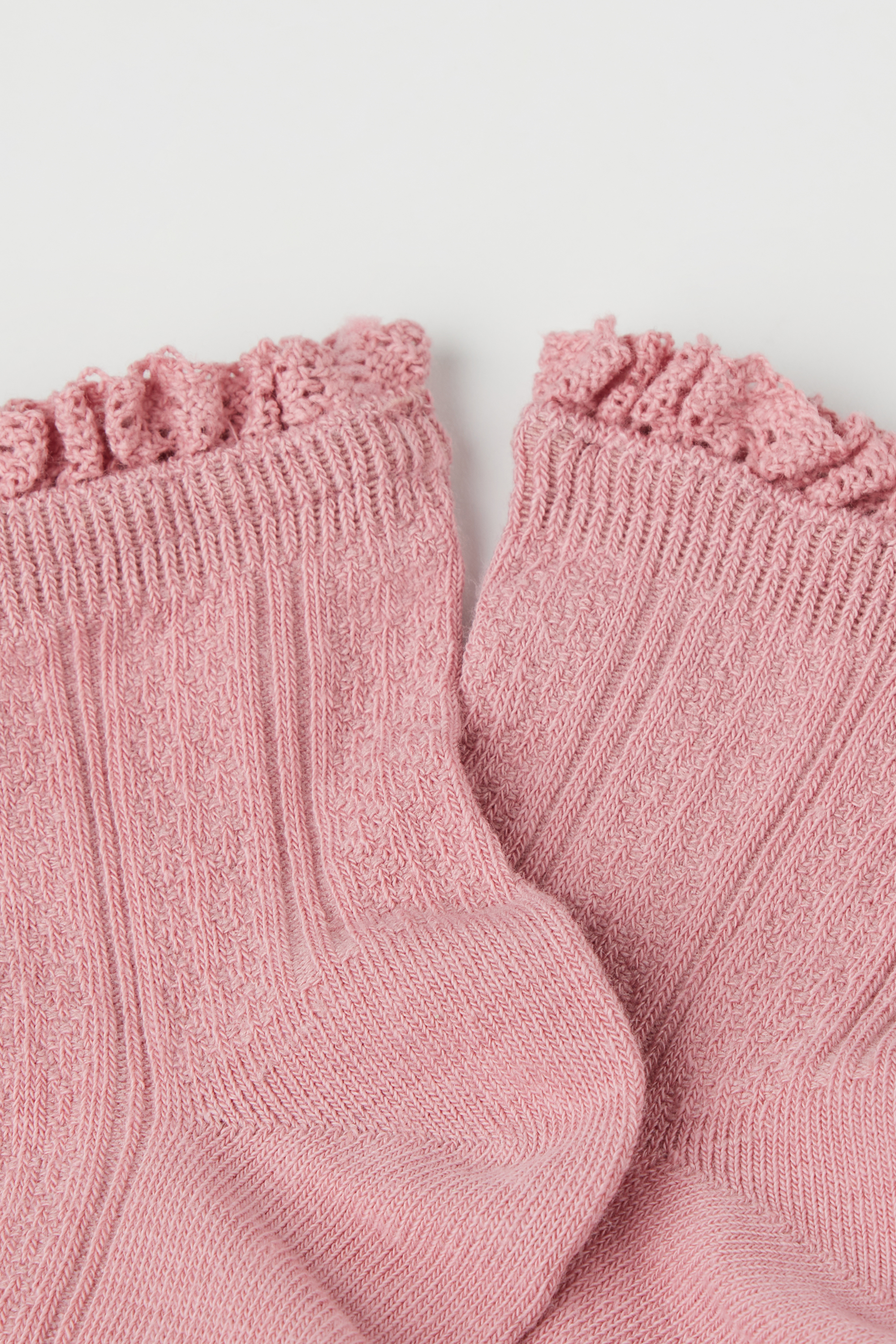 Socken für Mädchen mit Rüschen