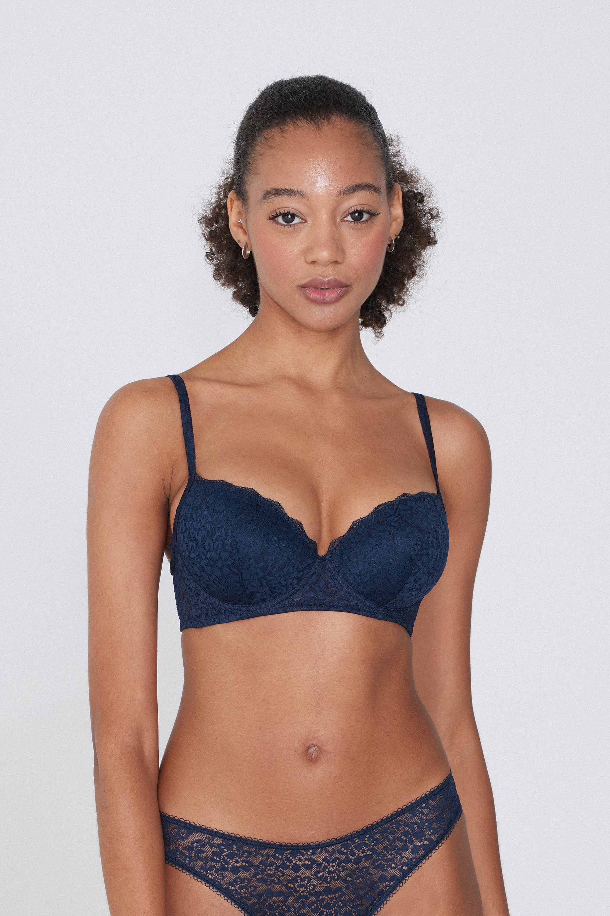 Wien Recycled Lace Slightly Padded Balconette Bra