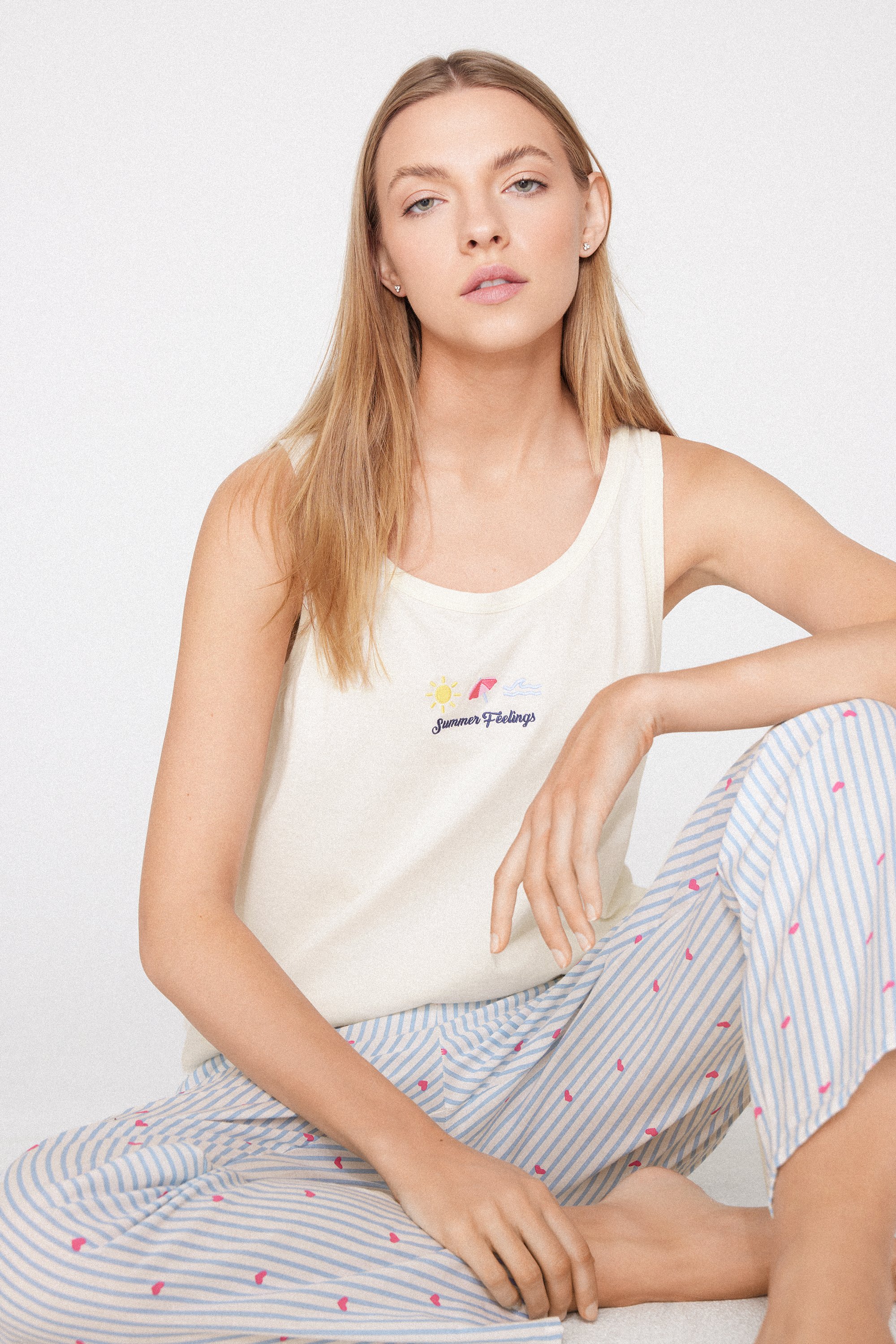 H&iacute;mzett Sz&eacute;les V&aacute;ll&uacute; Pamut Trik&oacute;