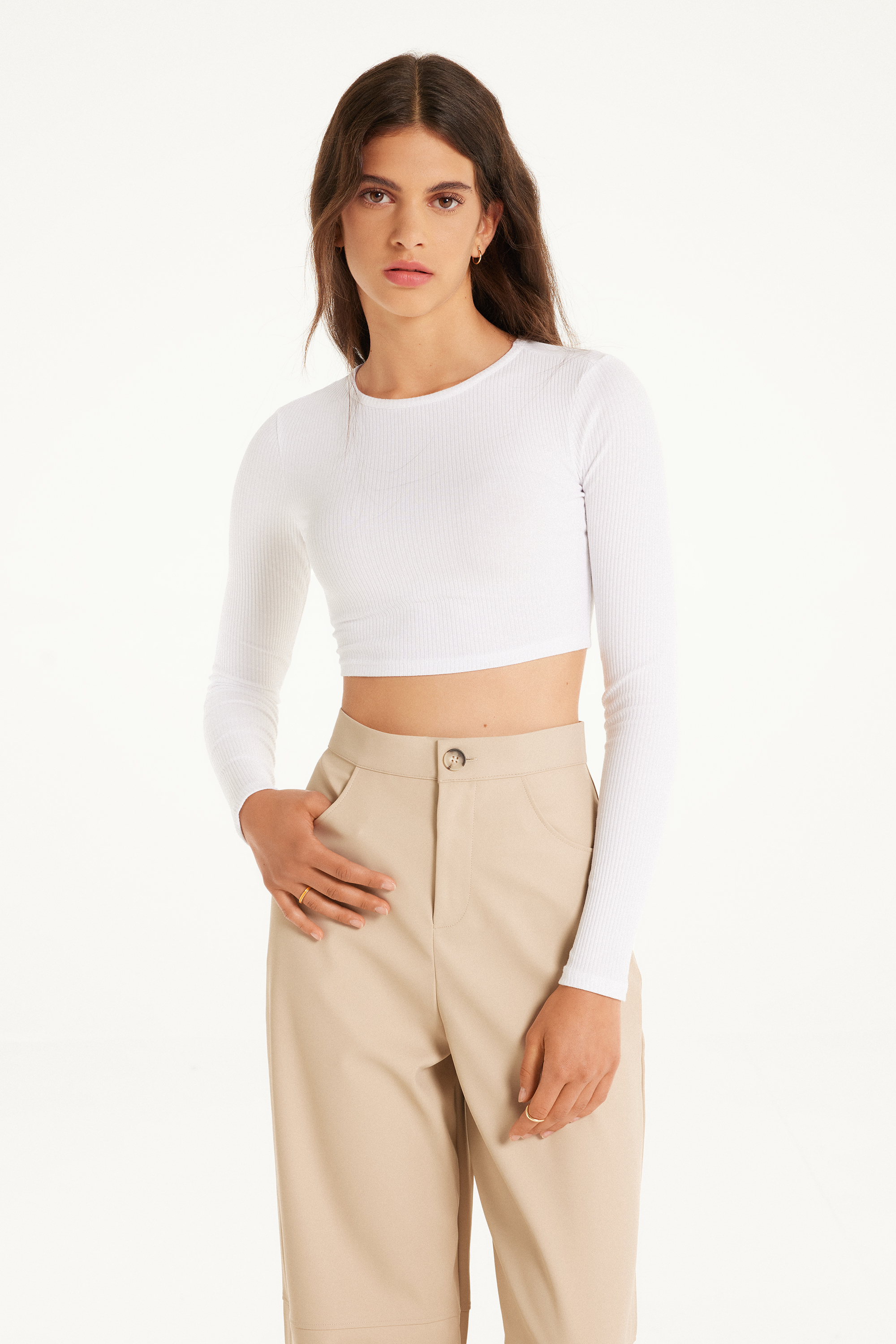 Short Ribbed Top with Long Sleeves and Rounded Neck