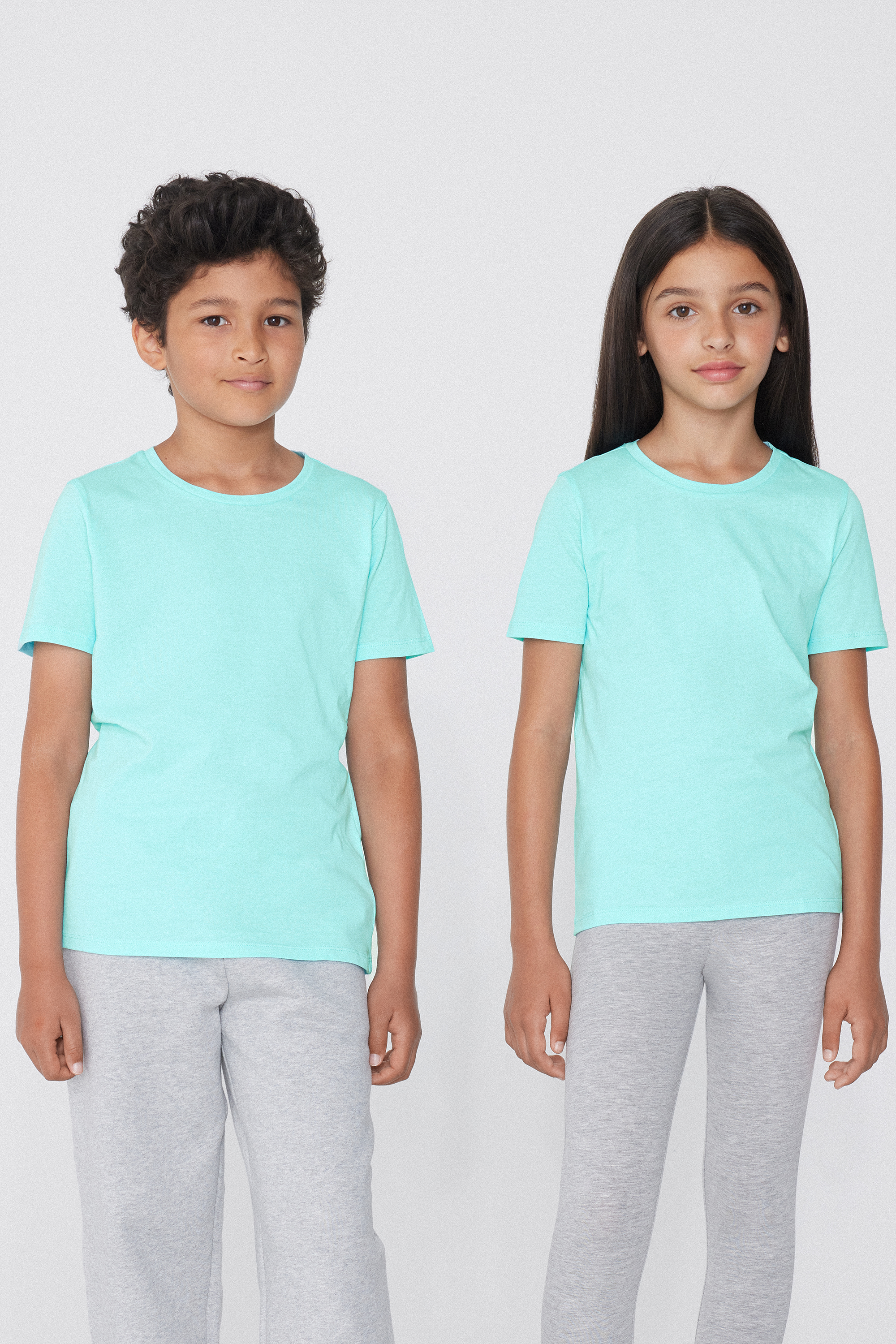 T-Shirt Básica Decote Redondo em 100% Algodão Criança Unissexo