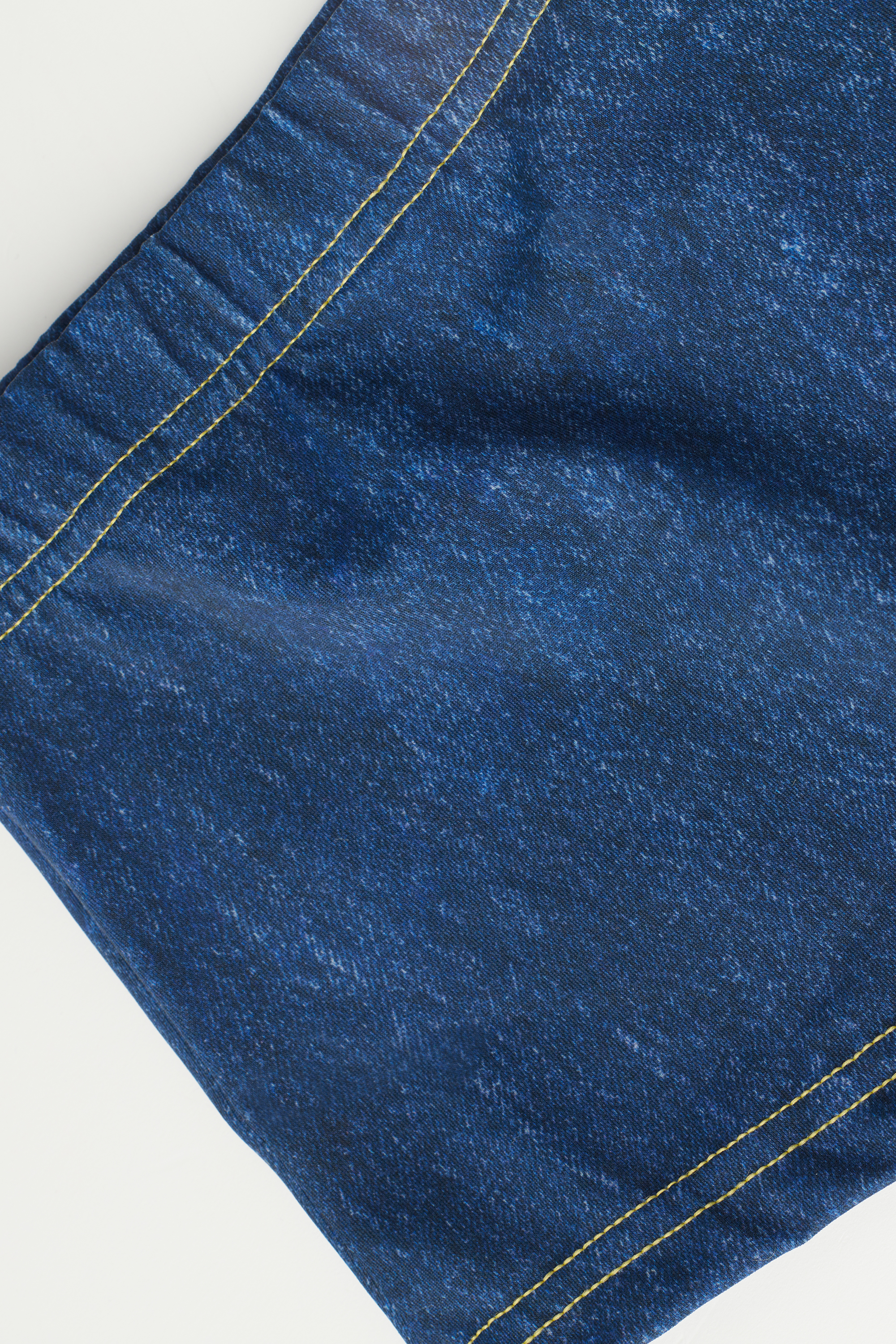 Bedruckte Badeshorts für Jungen