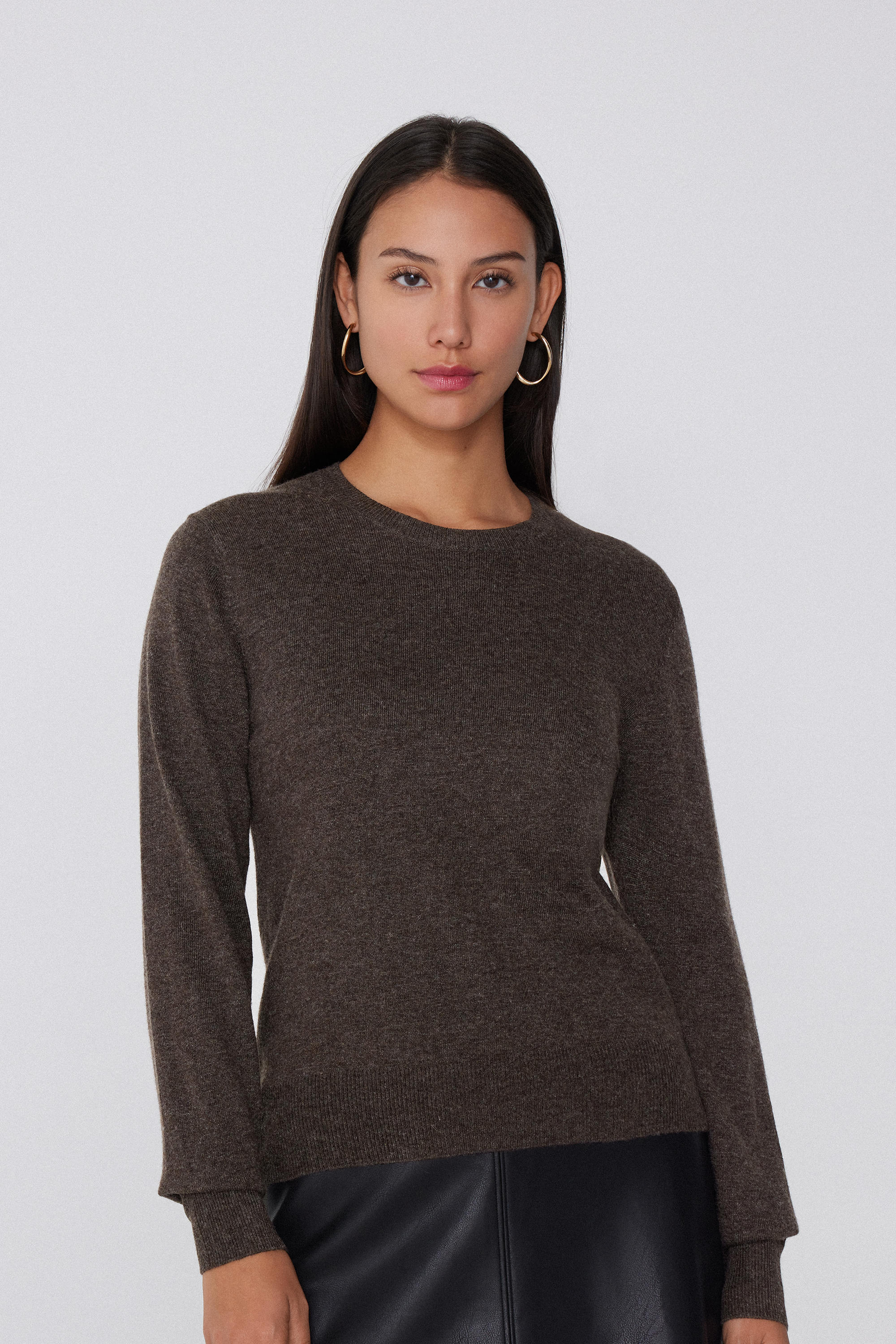 Long Sleeve Round-Neckline Heavy Sweater with Wool