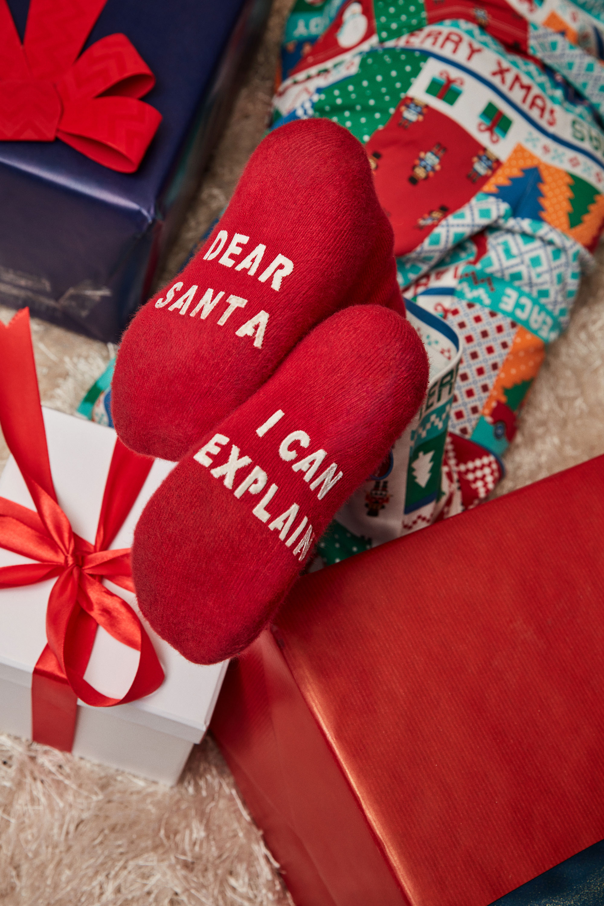 Kids' Unisex Short Non-Slip Socks with "Dear Santa" Christmas Print